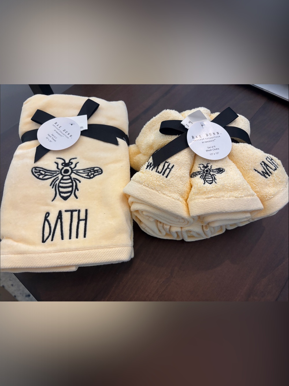 Rae Dunn Bee Hand Towel & washcloth set